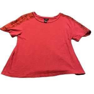 Rue 21 women’s short sleeve top, size small featuring lace cutouts